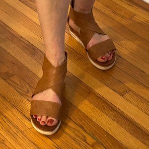 Eileen Fisher Sport Sneaker Sandal 8 Tan Leather